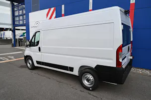 Citroën Jumper Kaw. 35 L2H2 2.2 BlueHDi 140 S/S - AUTOMAT