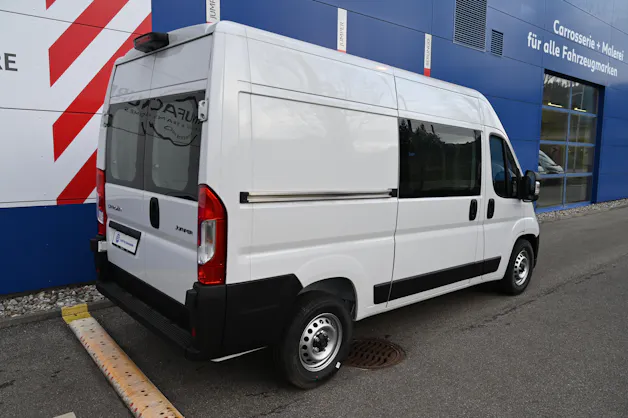 Citroën Jumper Kaw. 35 L2H2 2.2 BlueHDi 140 S/S - AUTOMAT
