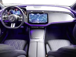 Vehicle image MERCEDES-BENZ E 220 d AMG Line 4matic