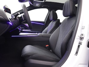 Vehicle image MERCEDES-BENZ E 220 d AMG Line 4matic