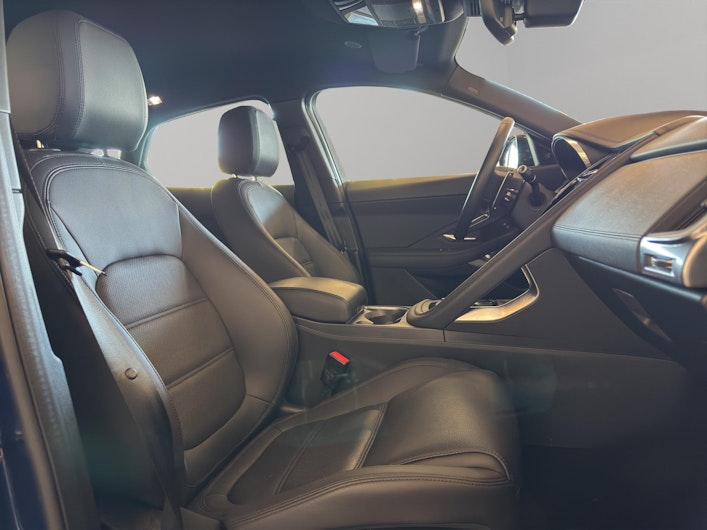Vehicle image JAGUAR E-PACE