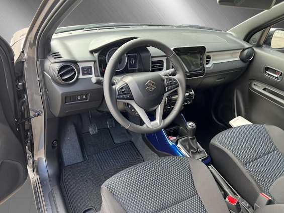 Vehicle image 9