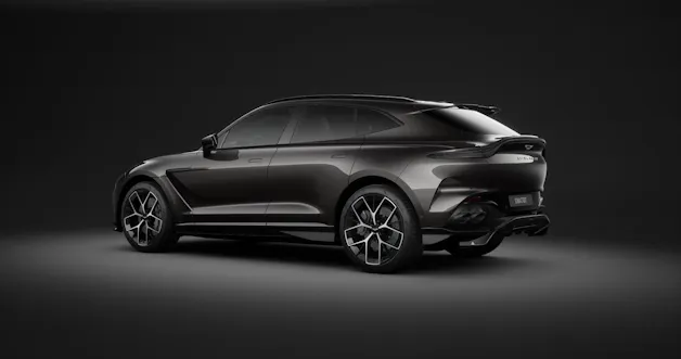 Aston Martin DBX 707 4.0 V8 Bi-Turbo