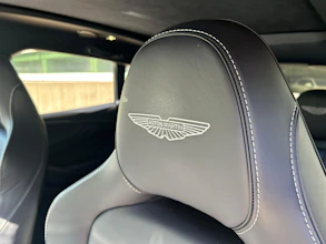 https://vehicle.imgix.net/3618704/8e35994e-dd12-4cb9-9658-6a7fe329b872.jpg