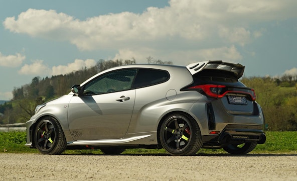 Vehicle image 17 Vehicle image 17