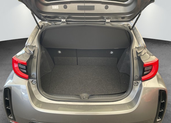 Vehicle image 14 Vehicle image 14