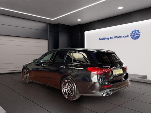 MERCEDES-BENZ C 300 de AMG Line 4matic Kombi 3