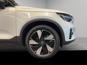 Vehicle image VOLVO XC40 E80 Twin Ultimate AWD