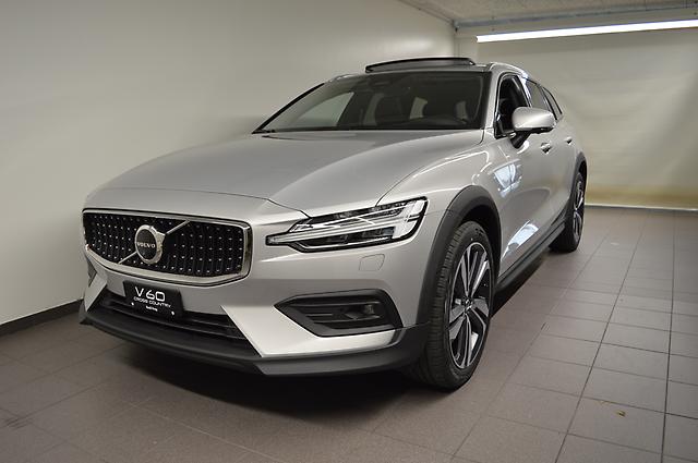 VOLVO V60 Cross Country 2.0 B4 Ultimate AWD: Jetzt Probefahrt buchen!