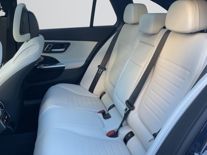 Vehicle image MERCEDES-BENZ C 300