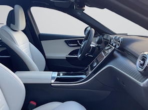 Vehicle image MERCEDES-BENZ C 300 de 4MATIC T-Modell AMG Line