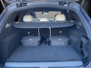 Vehicle image MERCEDES-BENZ C 300 de 4MATIC T-Modell AMG Line