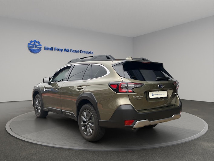 Vehicle image SUBARU OUTBACK