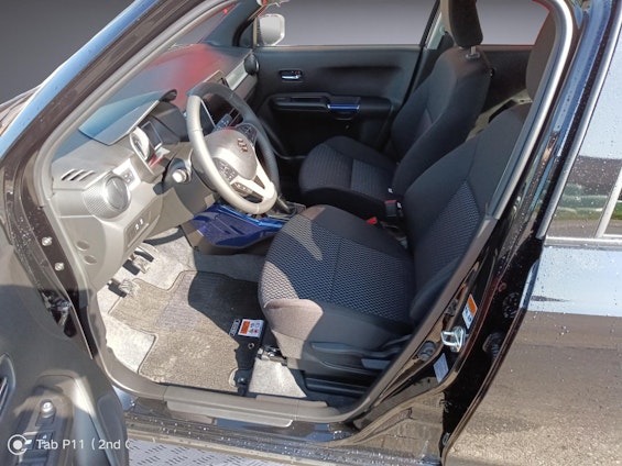 Vehicle image 5