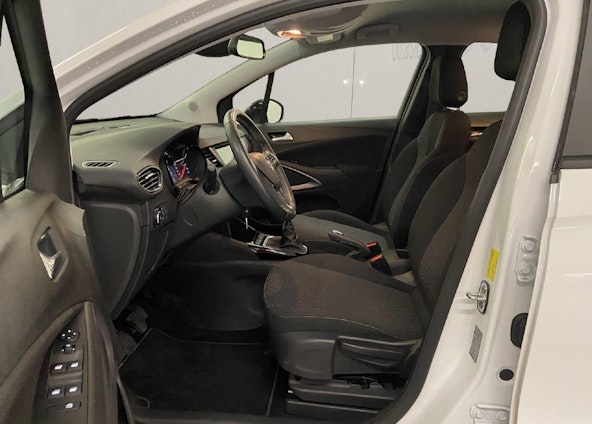 Vehicle image 4 Vehicle image 4