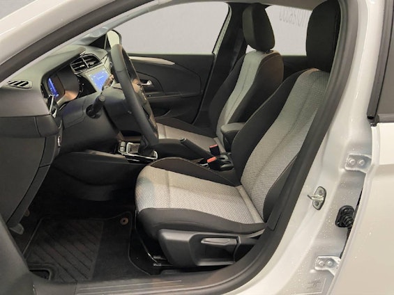 Vehicle image 4 Vehicle image 4