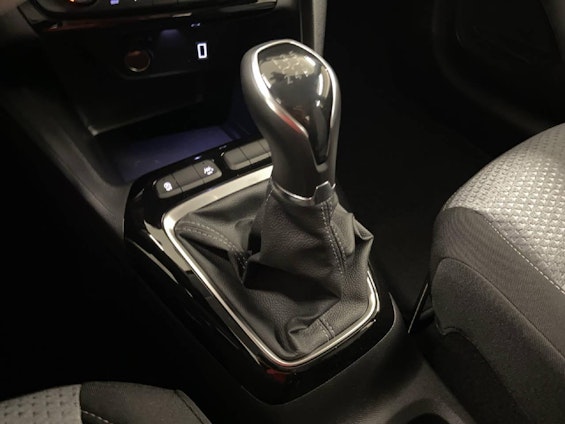 Vehicle image 8 Vehicle image 8