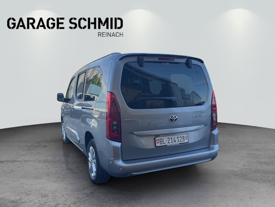 Vehicle image 4 Vehicle image 4