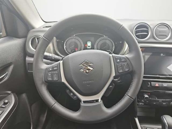 Vehicle image 18 Vehicle image 18