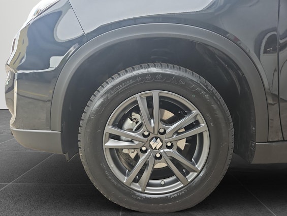 Vehicle image 14 Vehicle image 14