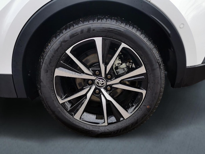 Vehicle image TOYOTA C-HR