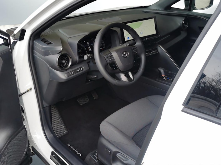 Vehicle image TOYOTA C-HR