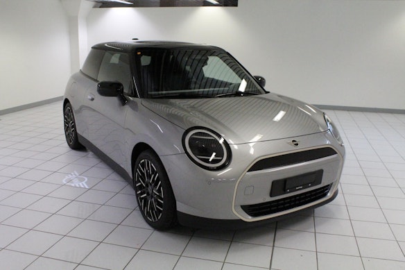 MINI Mini J01 Cooper E 0