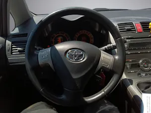 Toyota Auris 2.0 D-4D Style