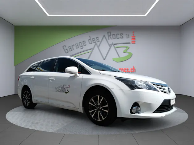 Toyota Avensis Wagon 2.0 D-4D Luna