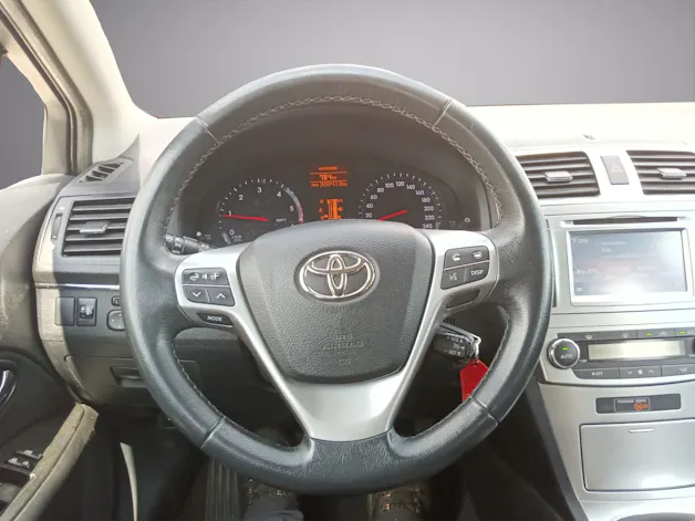 Toyota Avensis Wagon 2.0 D-4D Luna