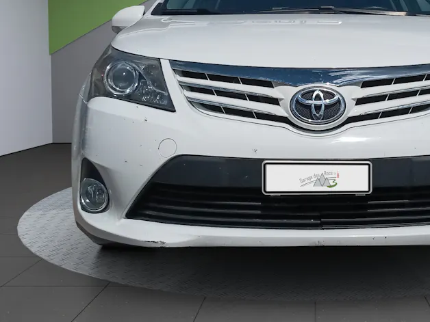 Toyota Avensis Wagon 2.0 D-4D Luna