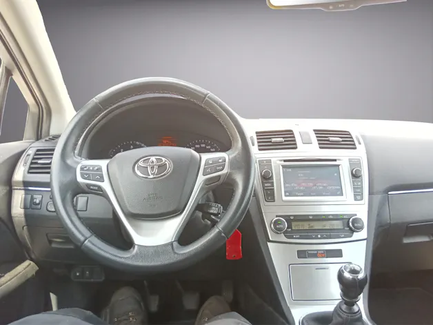 Toyota Avensis Wagon 2.0 D-4D Luna