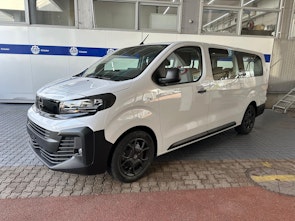 Vehicle image OPEL Vivaro Kombi XL 2.0 D 177 S/S