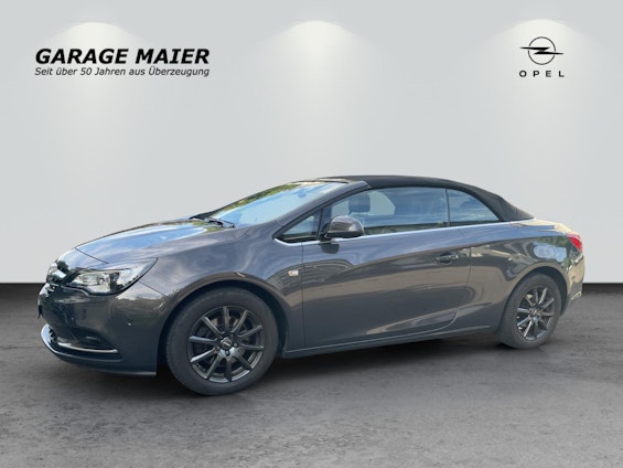 First vehicle image