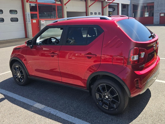 Vehicle image 4