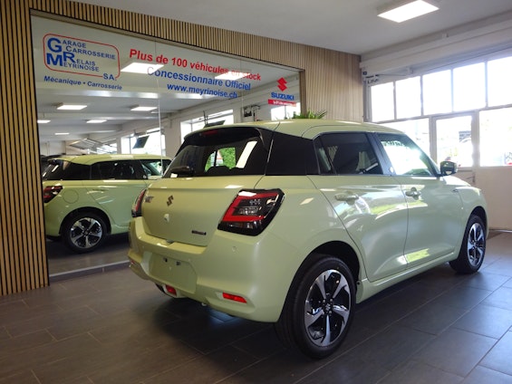 Vehicle image 6