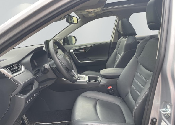 Vehicle image 9 Vehicle image 9