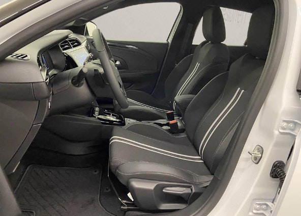 Vehicle image 4 Vehicle image 4