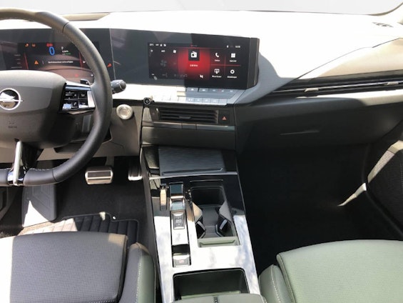 Vehicle image 6 Vehicle image 6