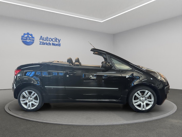 Vehicle image MITSUBISHI COLT