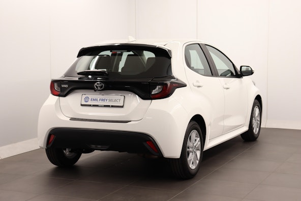 Vehicle image 5