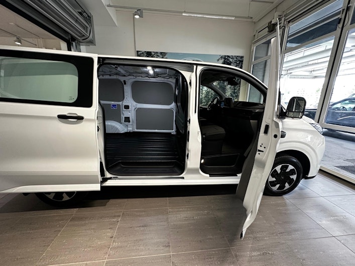 Vehicle image FORD TRANSIT CUSTOM