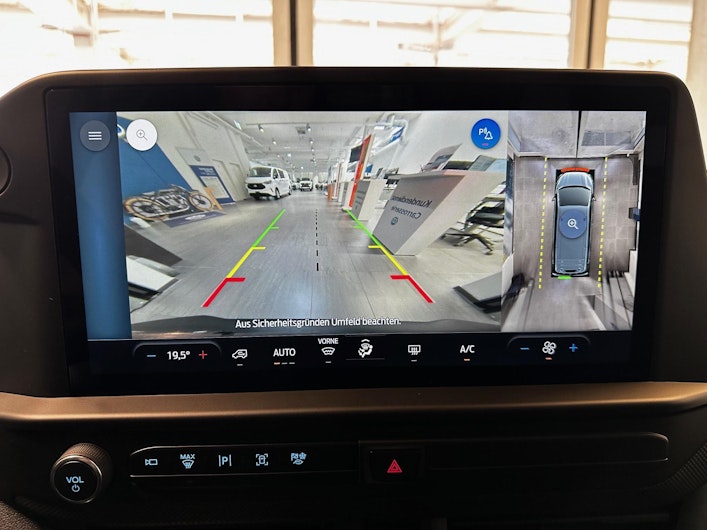 Vehicle image FORD TRANSIT CUSTOM