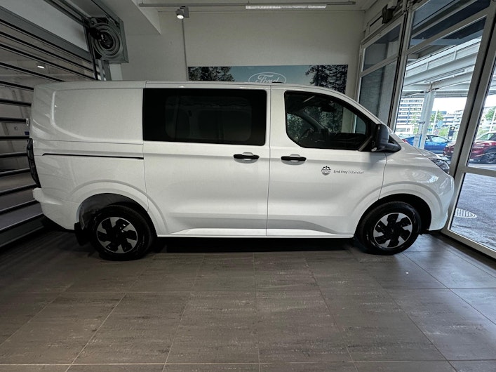 Vehicle image FORD TRANSIT CUSTOM