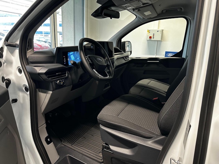 Vehicle image FORD TRANSIT CUSTOM