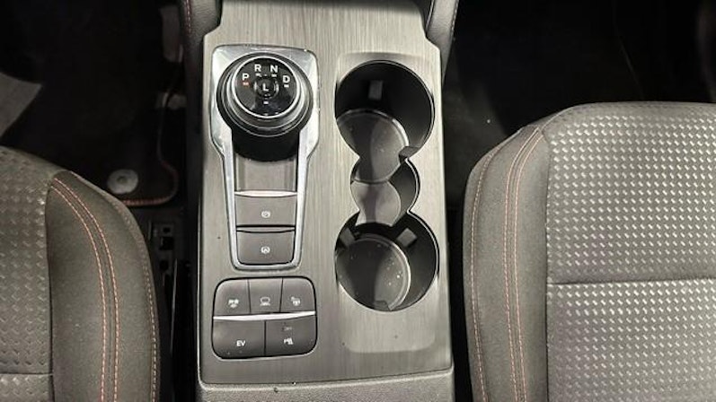 Vehicle image FORD KUGA