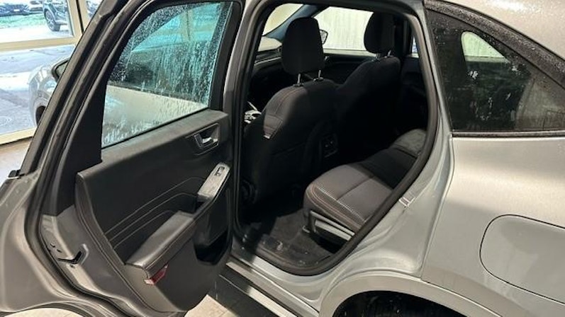 Vehicle image FORD KUGA