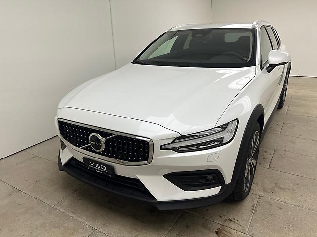 VOLVO V60 Cross Country 2.0 B4 Core AWD: Jetzt Probefahrt buchen!