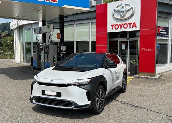 Vehicle image 5 Vehicle image 5