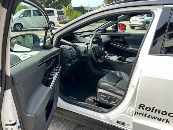 Vehicle image 6 Vehicle image 6